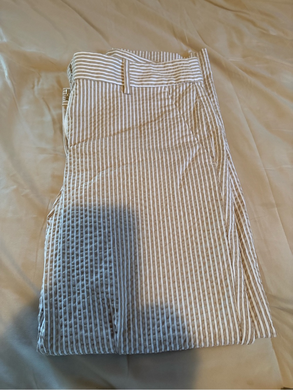 LOFT Striped Capri pants. - White & Tan